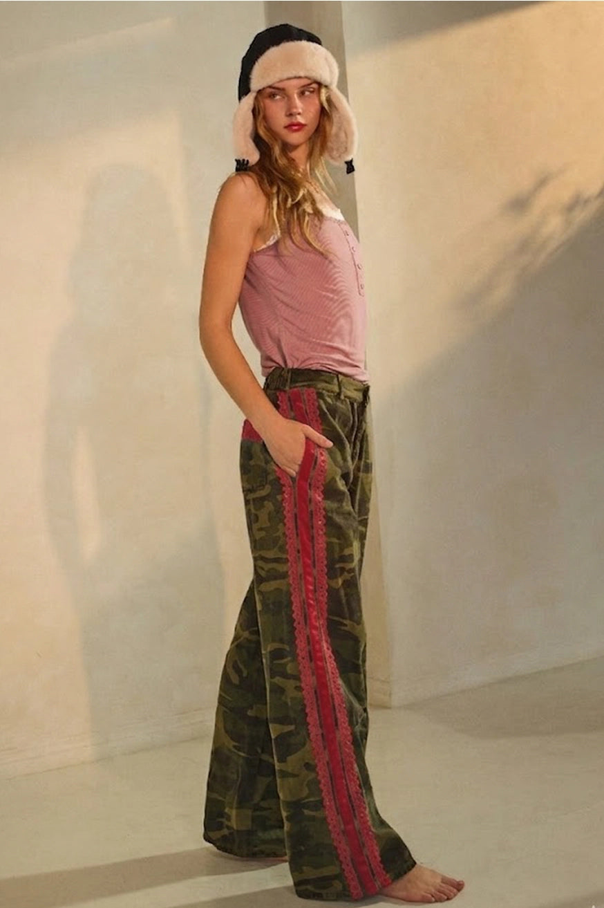 Washed Camo Pants w/Red Side