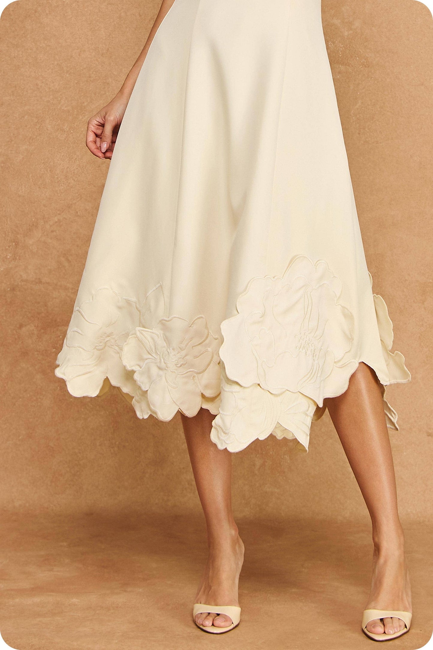 3D Floral Appliqué Sleeveless Square Neck Midi Dress: Cream